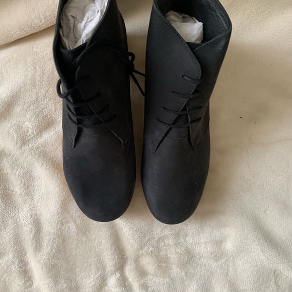 Ecote Black with tan soles Booties, size 8 never been wore. - Picture 2 of 5